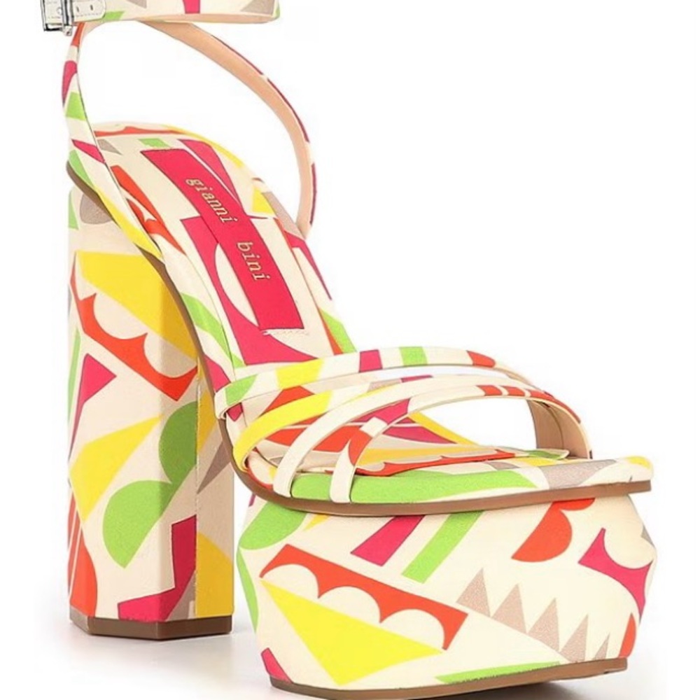 Gianni Bini
Parrish Geo Print Strappy Platform
Sandals